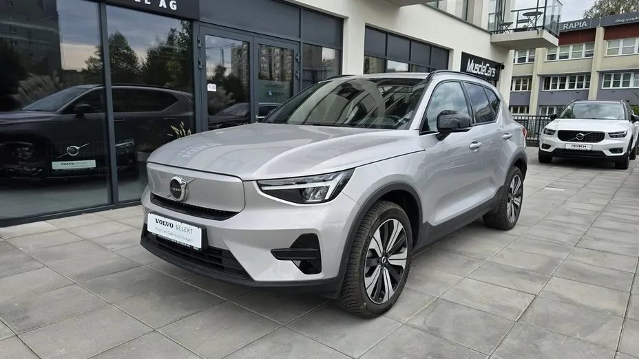 VOLVO XC40 -