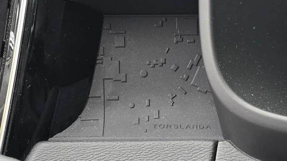 VOLVO XC40 -