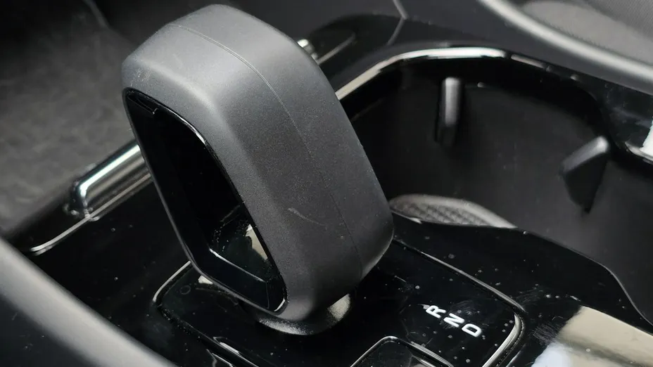 VOLVO XC40 -