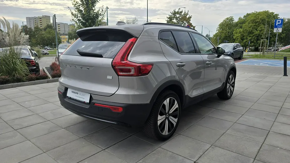 VOLVO XC40 -
