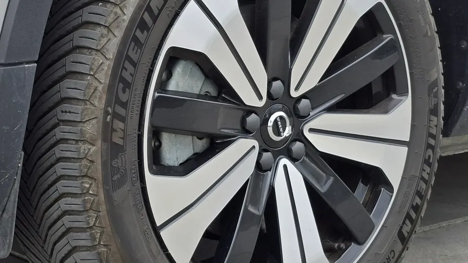 VOLVO XC40 -