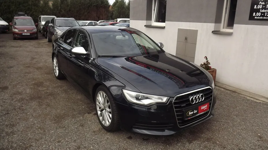AUDI A6 -