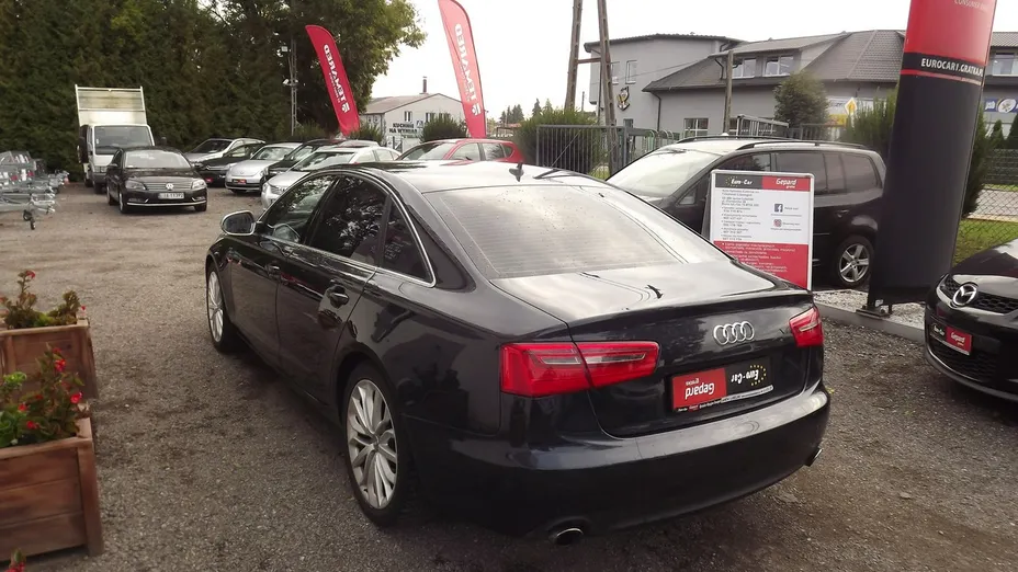 AUDI A6 -