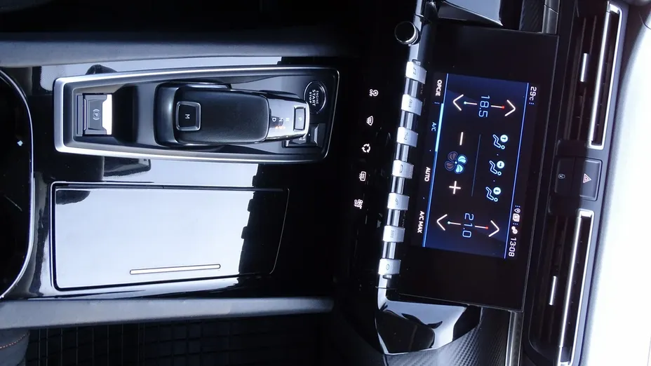 PEUGEOT 508 -