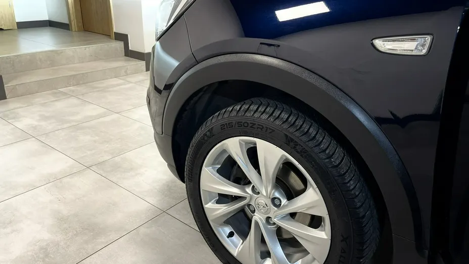 OPEL Crossland X -