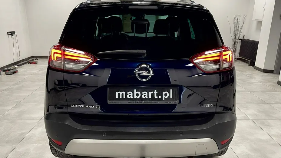 OPEL Crossland X -