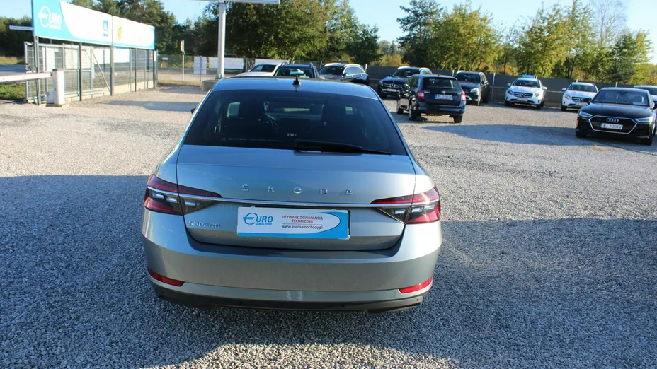 SKODA Superb -