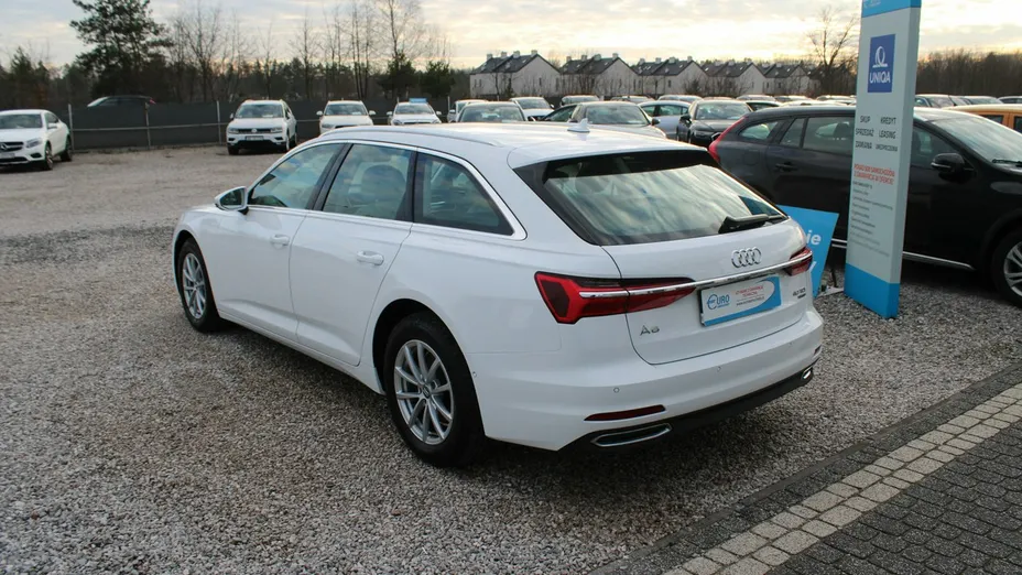 AUDI A6 -