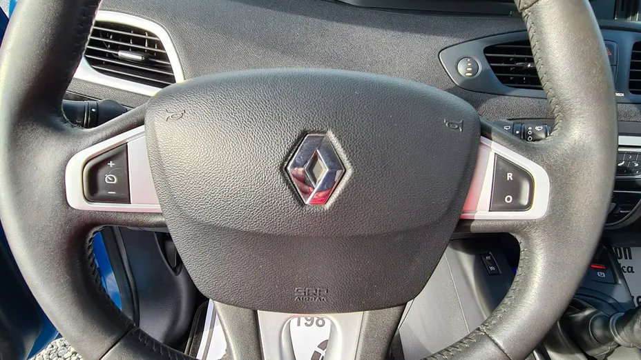 RENAULT Scenic -