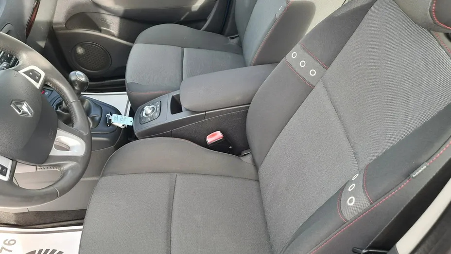 RENAULT Scenic -