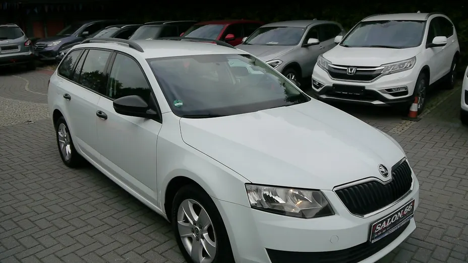SKODA Octavia -