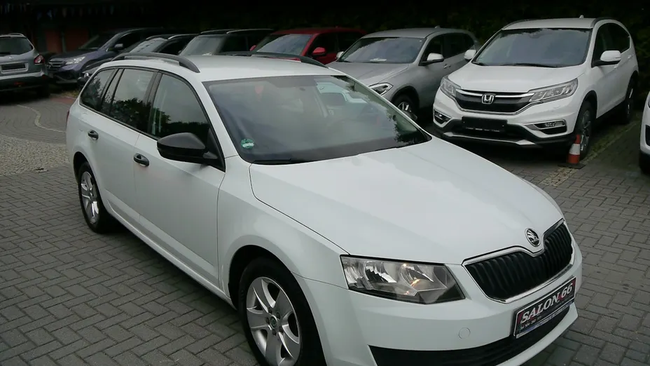 SKODA Octavia -