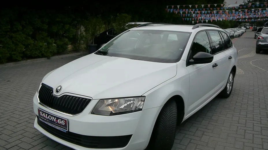 SKODA Octavia -