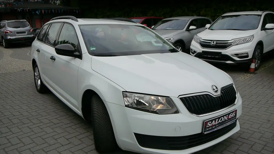 SKODA Octavia -