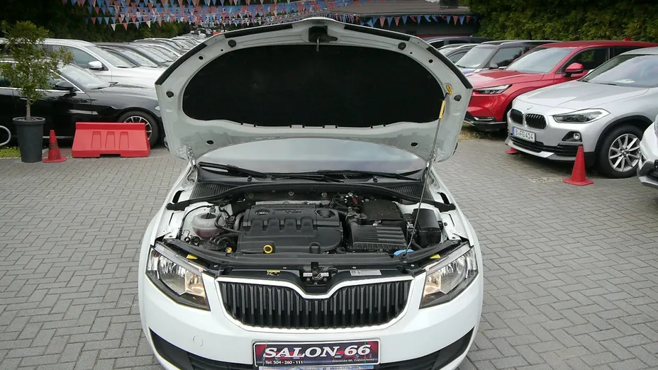 SKODA Octavia -