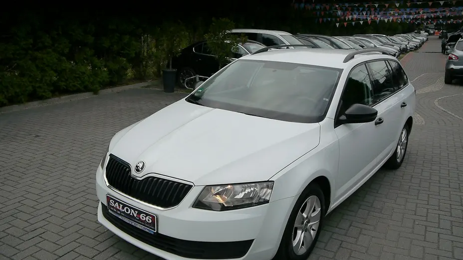 SKODA Octavia -