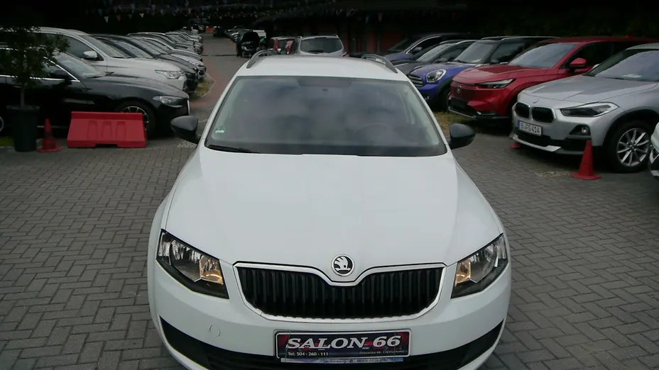 SKODA Octavia -