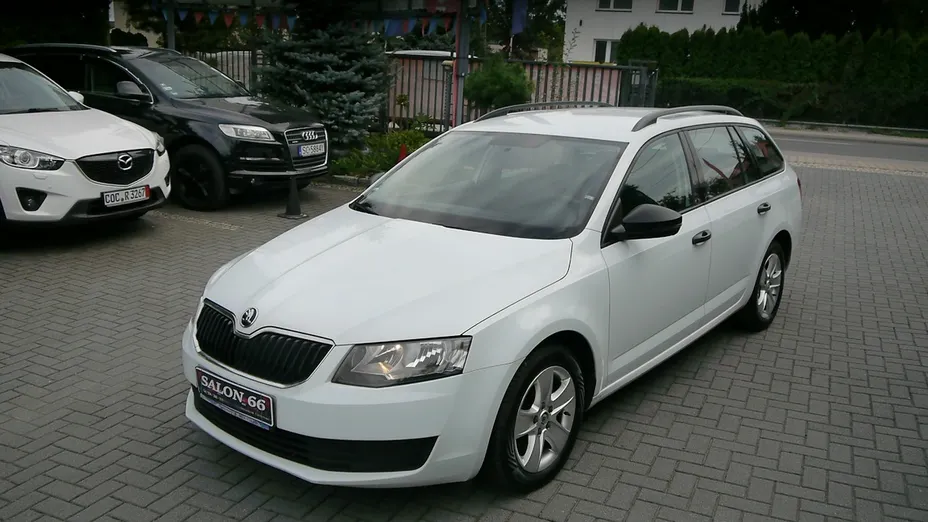 SKODA Octavia -