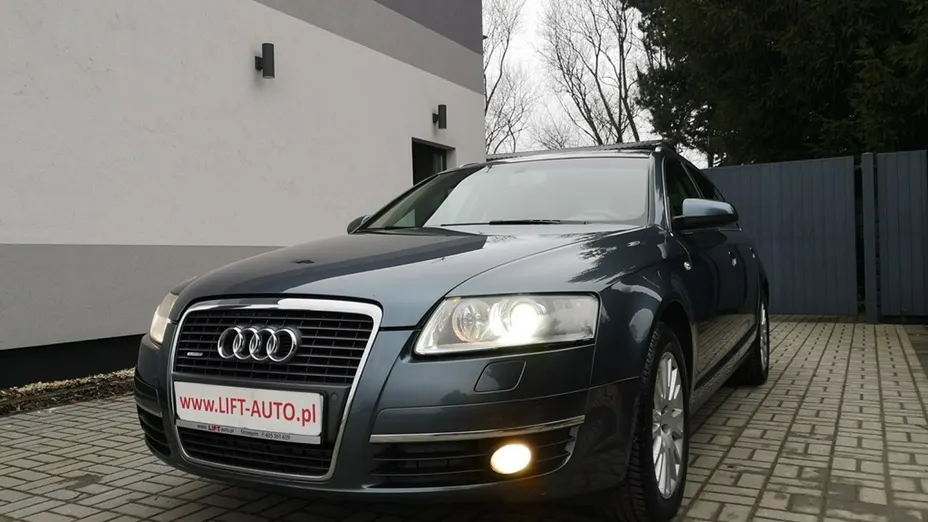 AUDI A6 -
