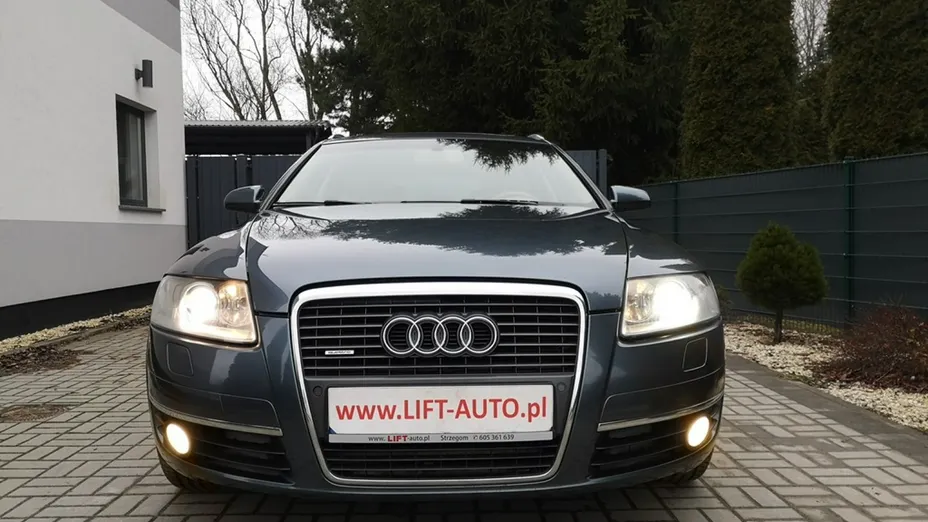 AUDI A6 -
