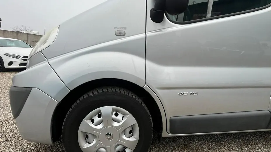 RENAULT Trafic -