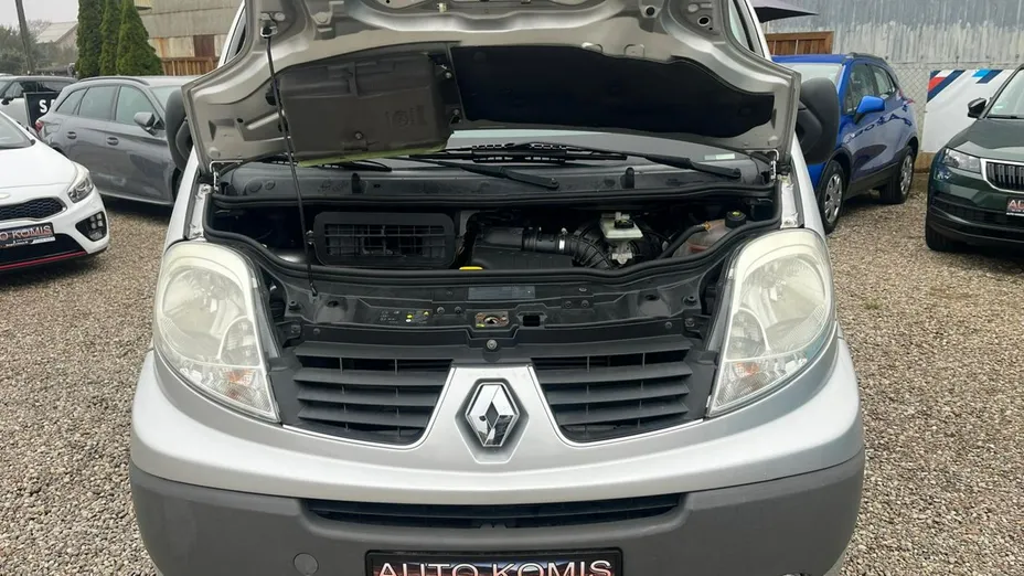 RENAULT Trafic -