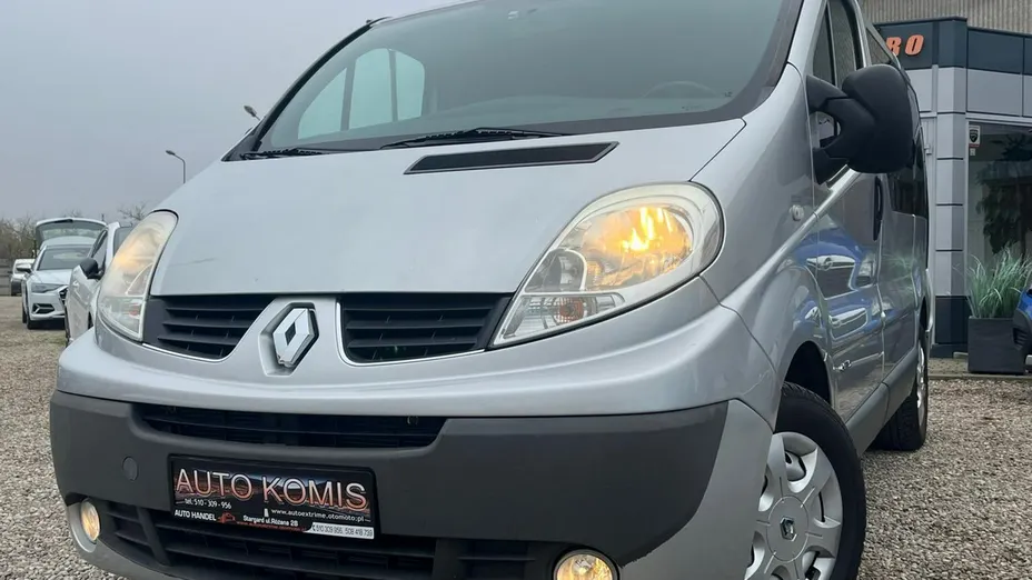 RENAULT Trafic -