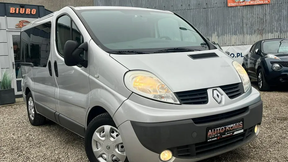 RENAULT Trafic -