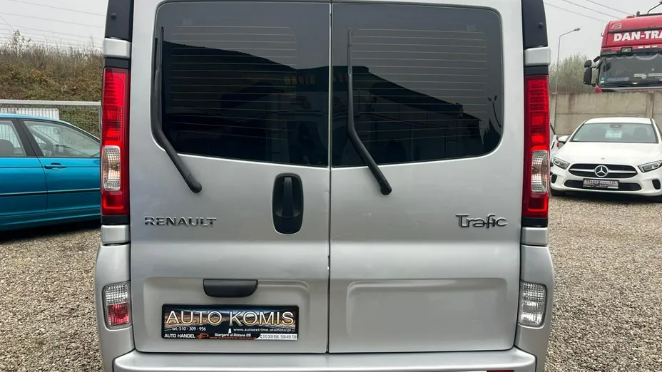 RENAULT Trafic -