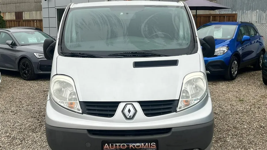 RENAULT Trafic -
