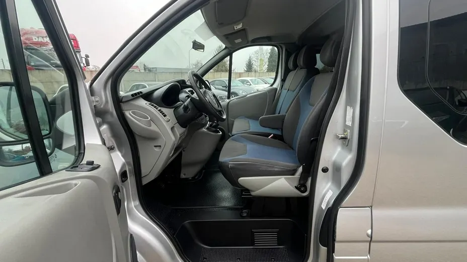 RENAULT Trafic -
