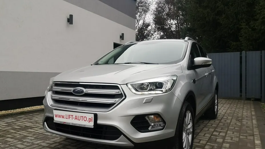 FORD Kuga -