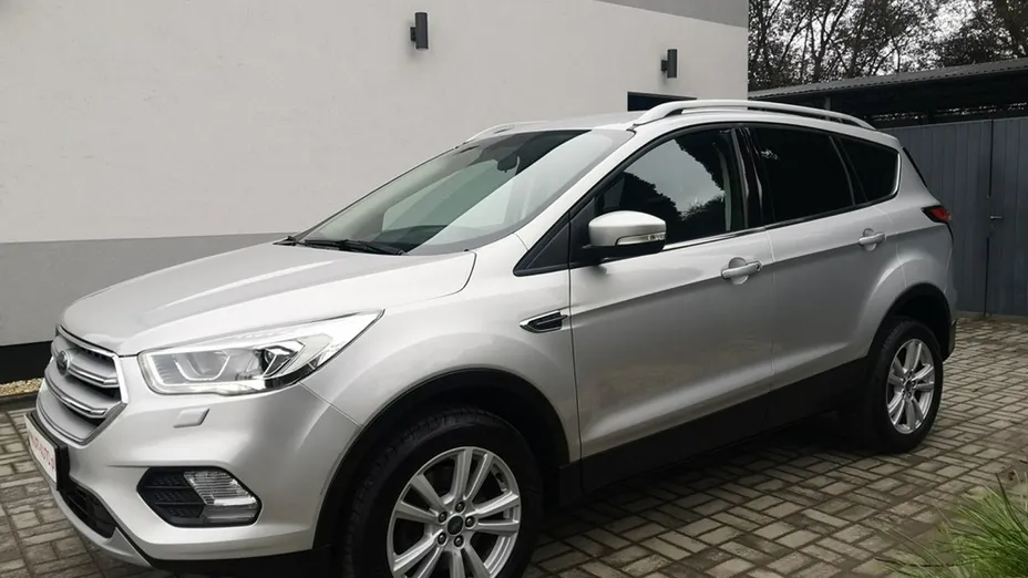 FORD Kuga -