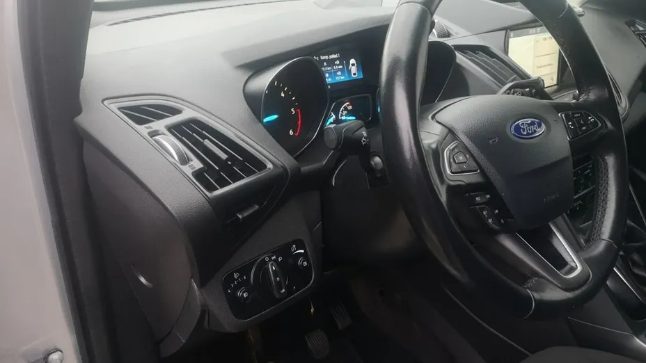 FORD Kuga -