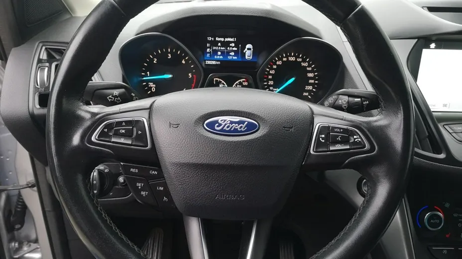 FORD Kuga -