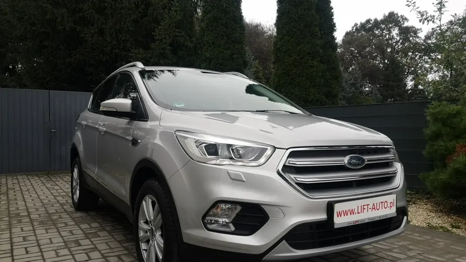 FORD Kuga -