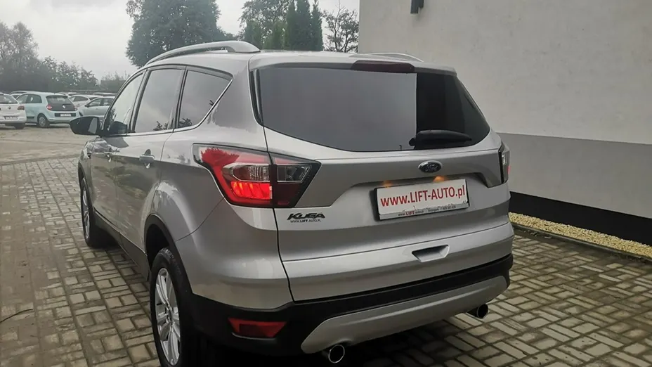 FORD Kuga -