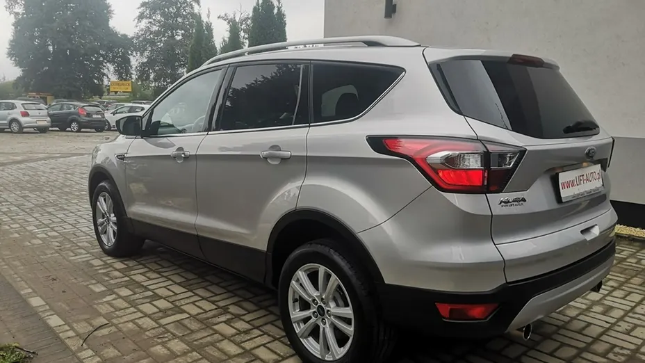 FORD Kuga -