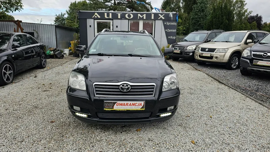TOYOTA Avensis -