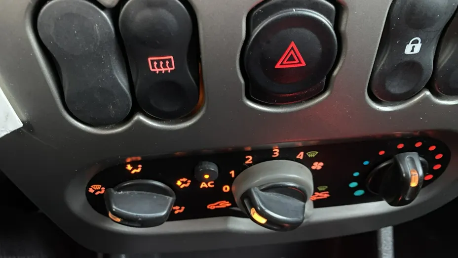 DACIA Sandero -