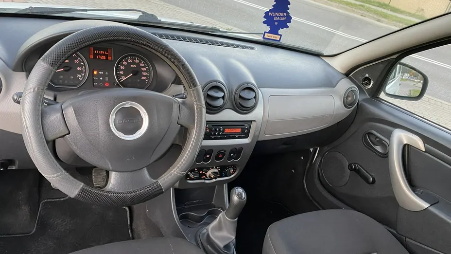 DACIA Sandero -