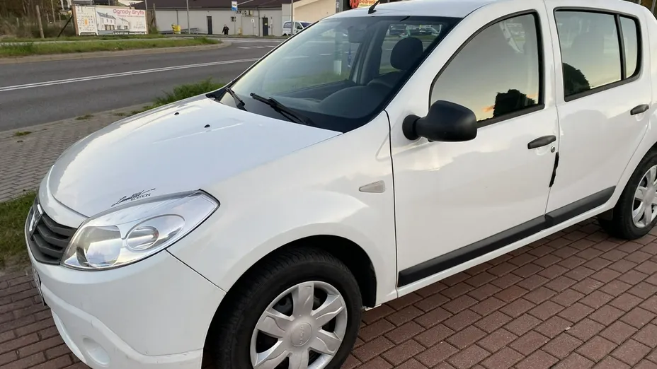 DACIA Sandero -