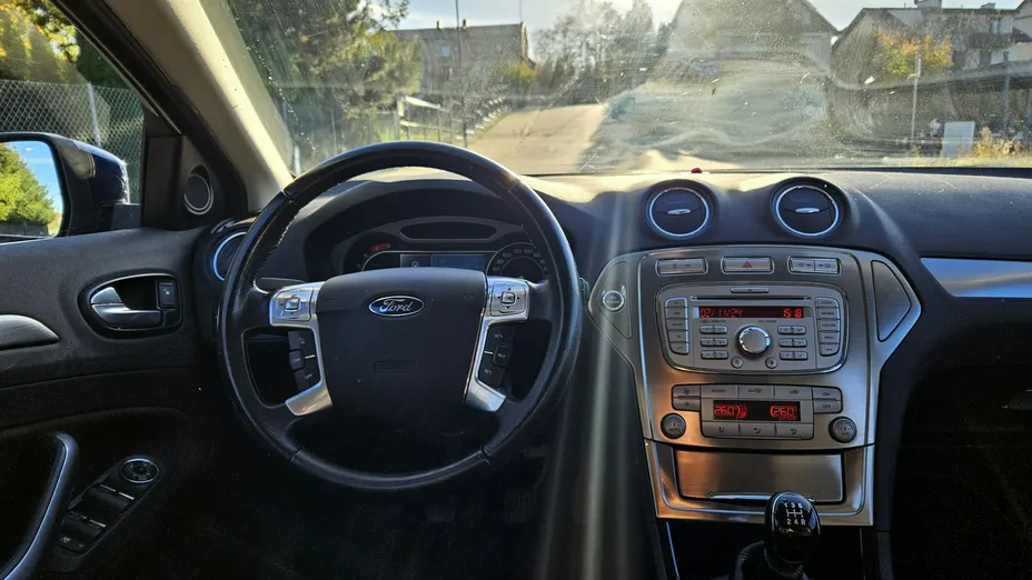 FORD Mondeo -