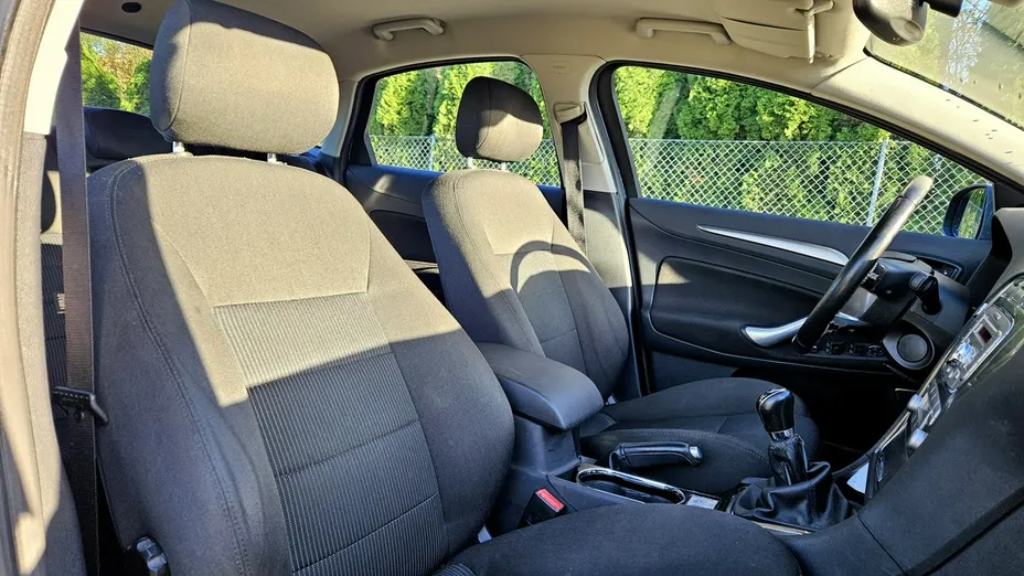 FORD Mondeo -
