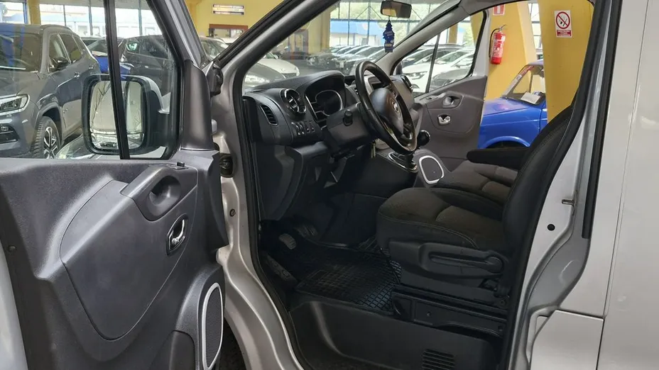 OPEL Vivaro -