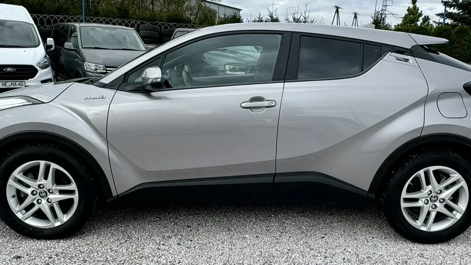 TOYOTA C-HR -