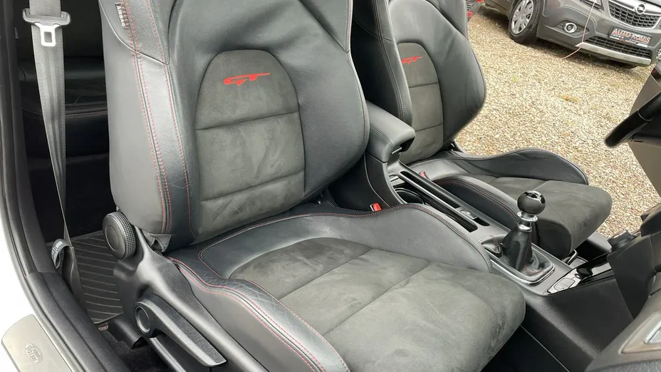 KIA ProCeed -
