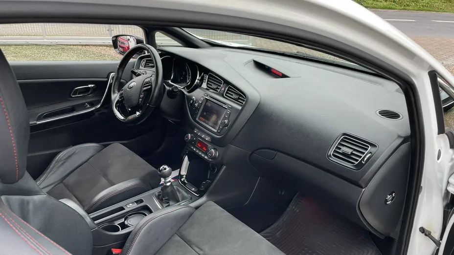 KIA ProCeed -