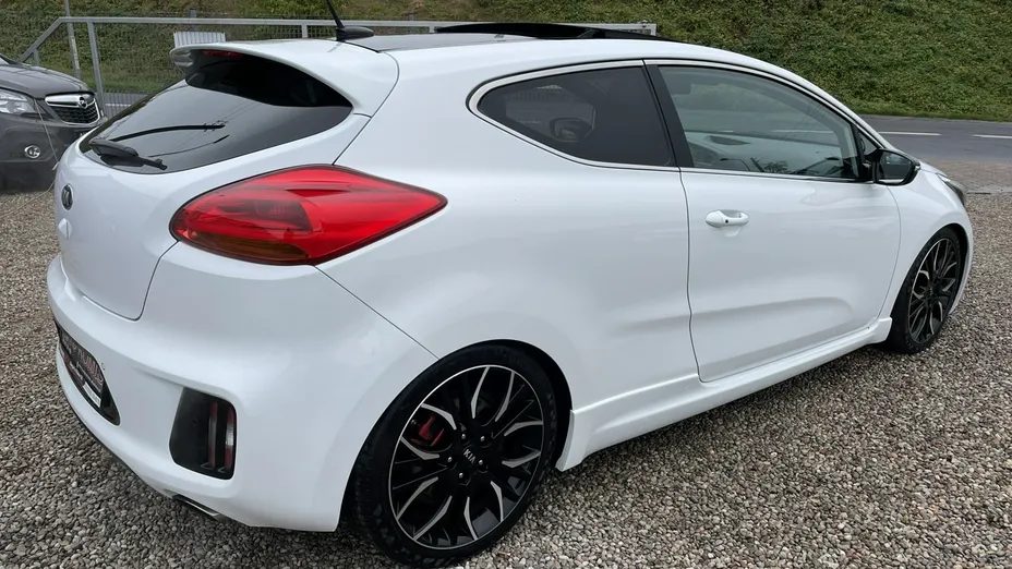 KIA ProCeed -