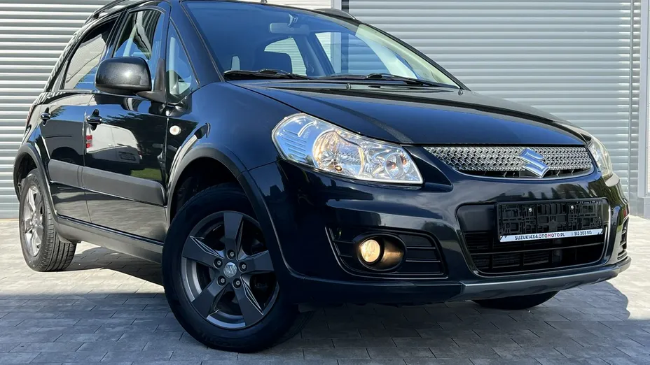 SUZUKI SX4 -